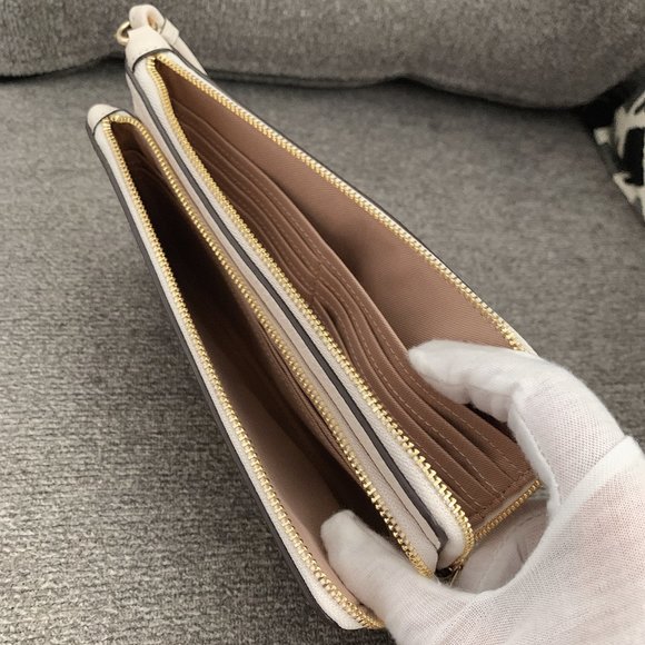 NWT Coach C5576 DOUBLE Zip Wallet in Signature Canvas Gold/Khaki/Chalk - Picture 7 of 8